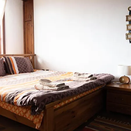 Little Bird Residency - Luxury In Villa Leshten