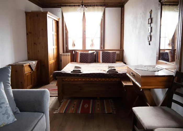 Little Bird Residency - Luxury In Vila Lešten