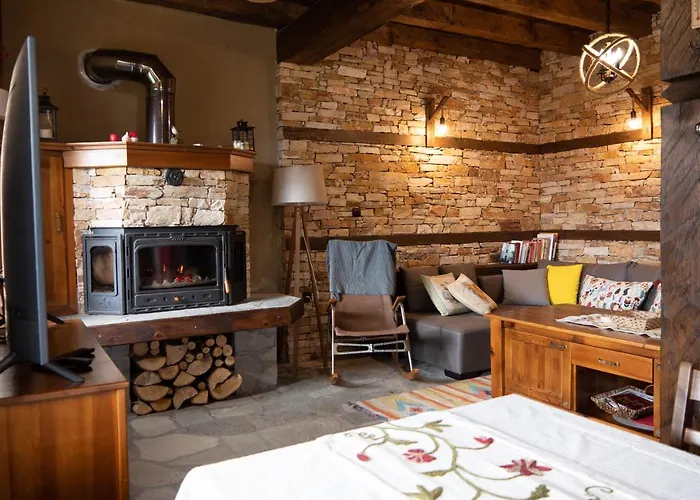 Little Bird Residency - Luxury In Vila Lešten