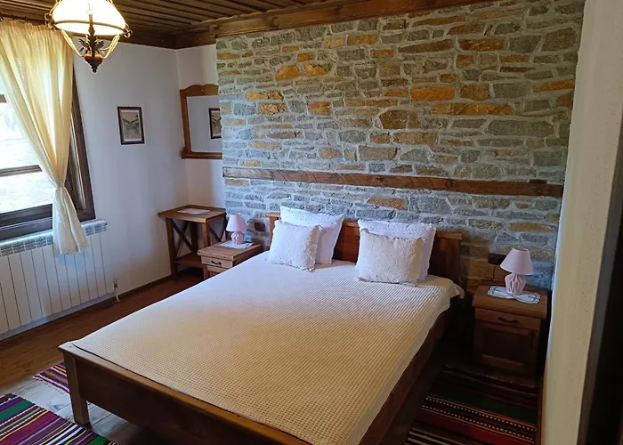 Little Bird Residency - Luxury In Vila Lešten